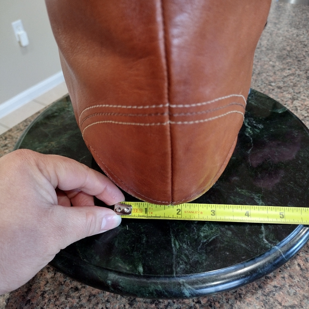 Coach Large Hobo Purse in distressed light tan leather with long tassel Vintage - Picture 13 of 17